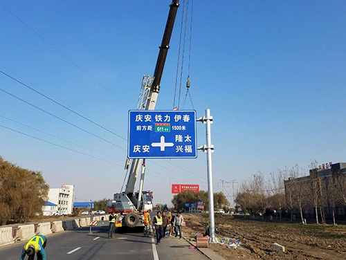 乌海乌海道路护栏网网片该如何进行正确的选购呢？